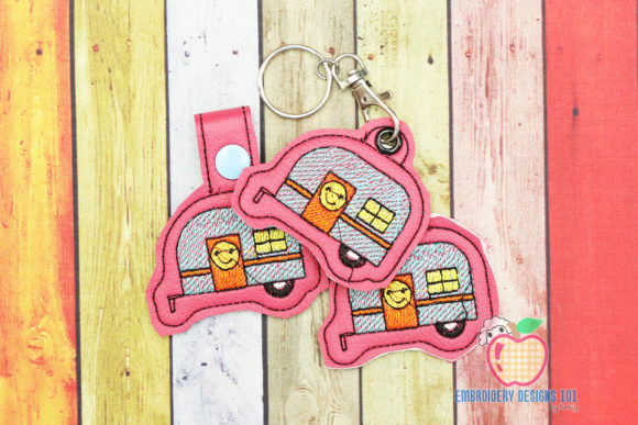 Vintage Camper in the Hoop Keyfob Design Review